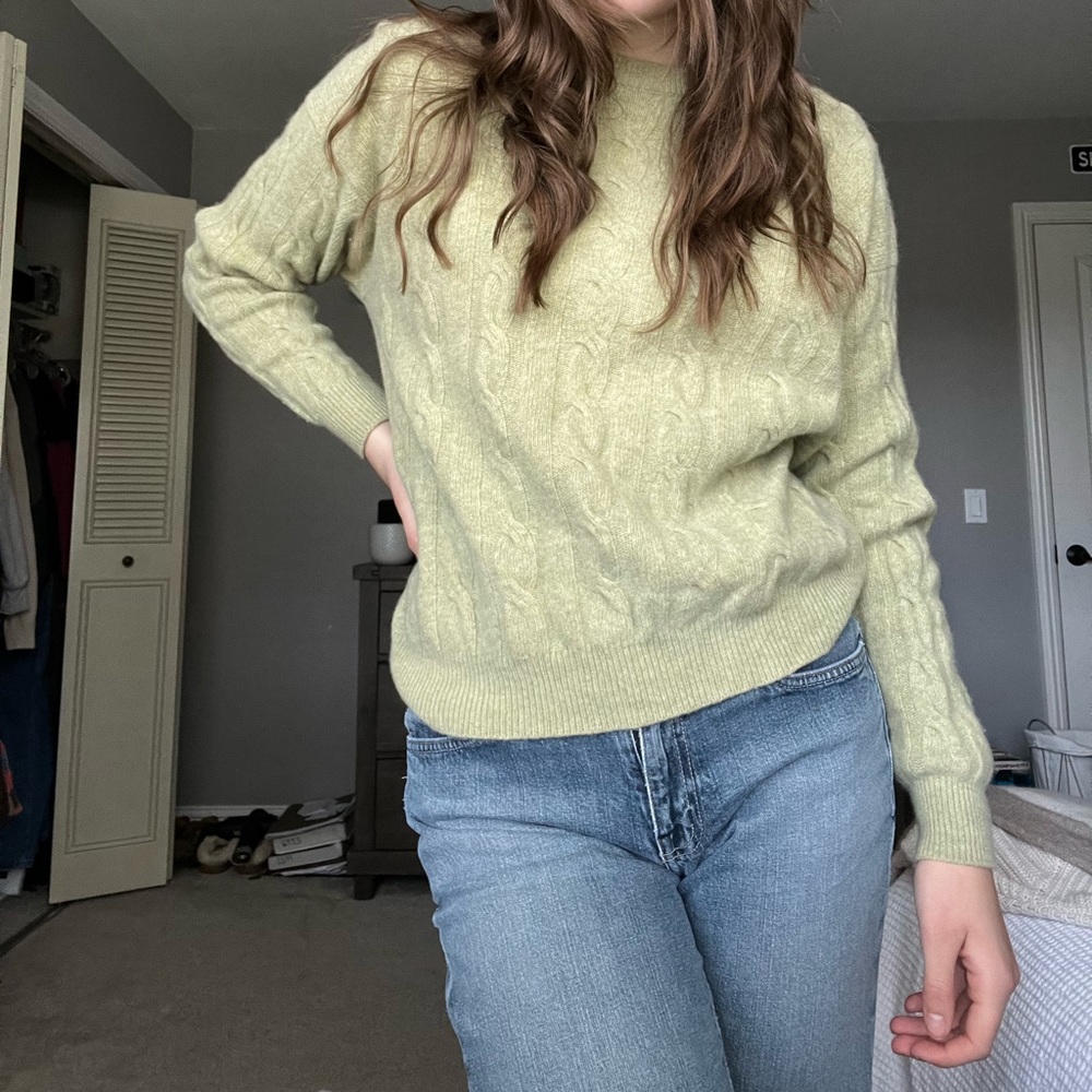 SAGE GREEN WOOL SWEATER!!🍄